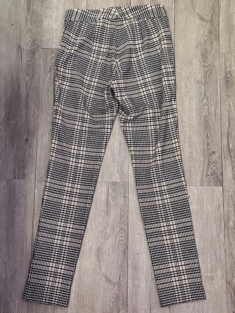 J. McLaughlin Black & Cream Plaid Slim Pants - Picture 3 of 8